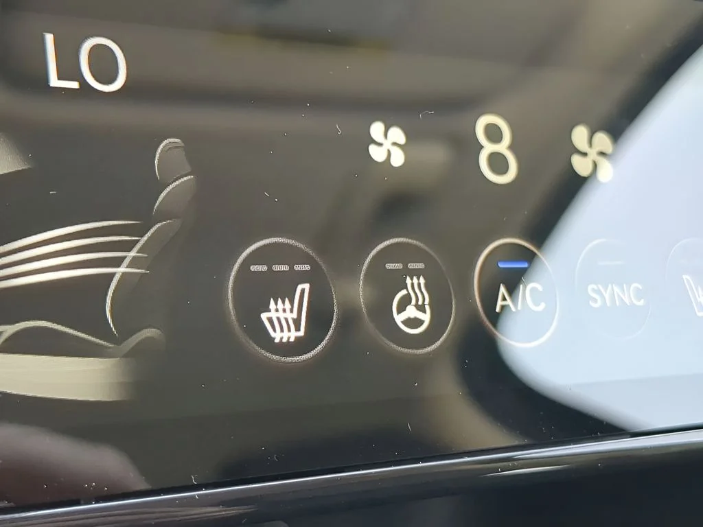 2026 GENESIS G70 Standard - Photo 21