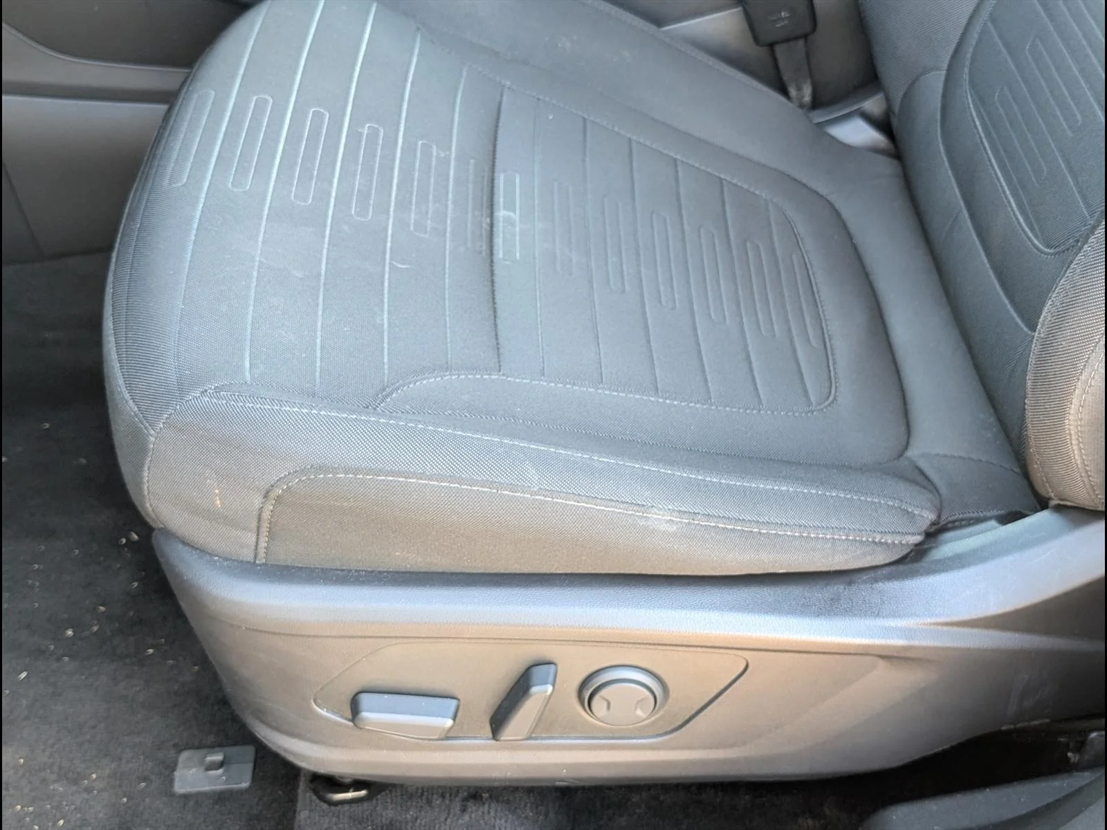 Used 2022 Black Hyundai SEL image 8