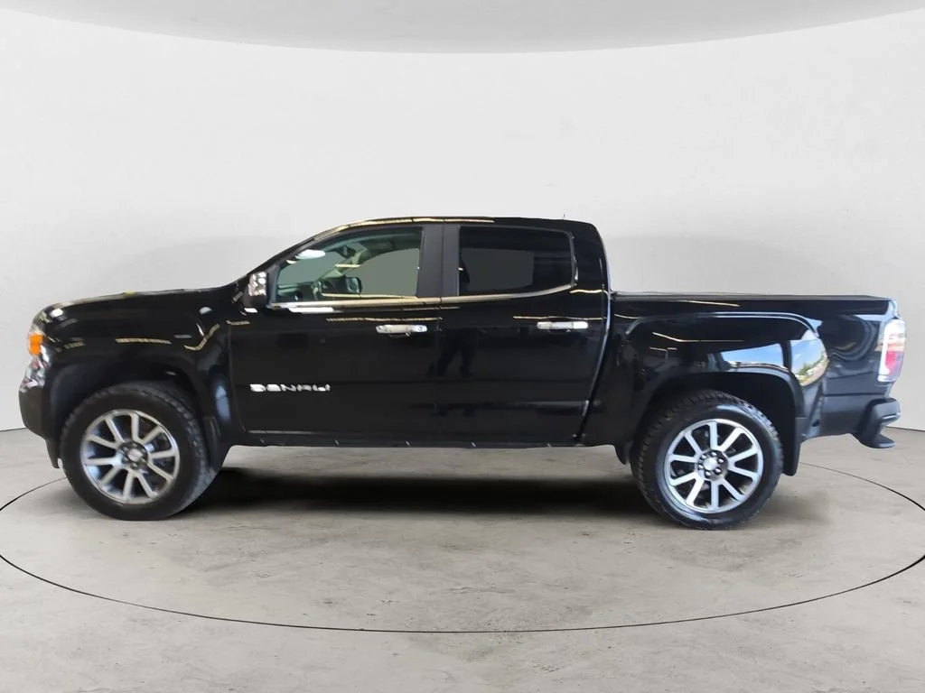 Used 2021 ONYX BLACK GMC 4WD Denali image 12