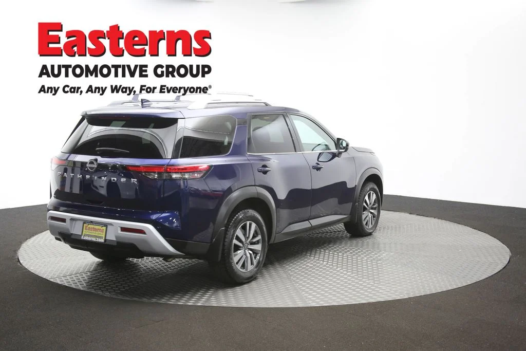Used 2023 Blue Nissan SL image 41