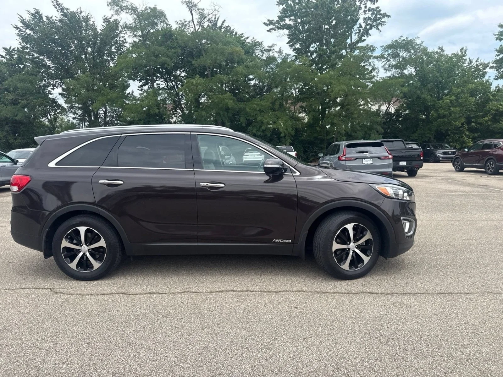 Used 2018 Polished Walnut Kia EX V6 image 27