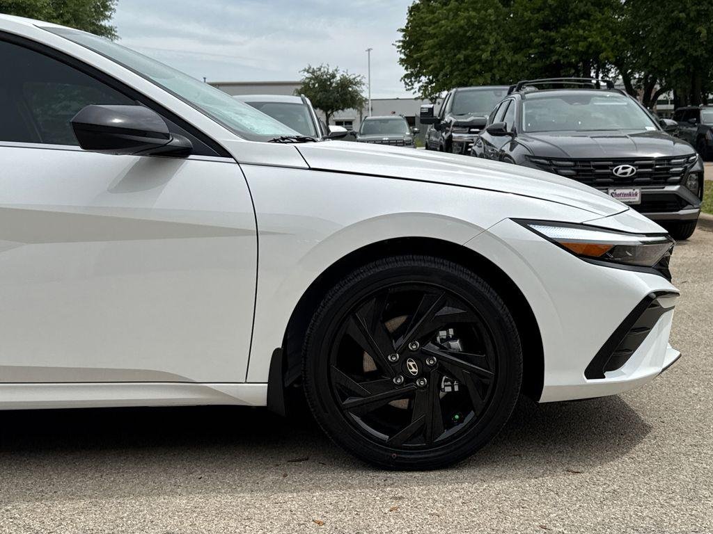 New 2026 White Hyundai SEL Sport Premium image 5
