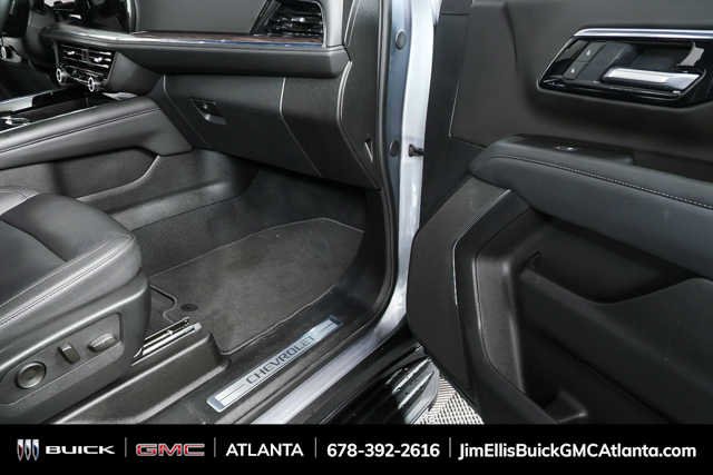 Used 2025 Sterling Gray Metallic Chevrolet LT image 23