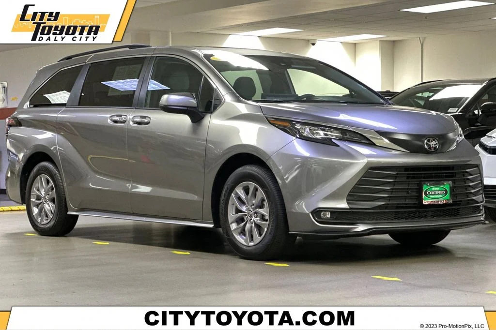 2026 Toyota Sienna XLE