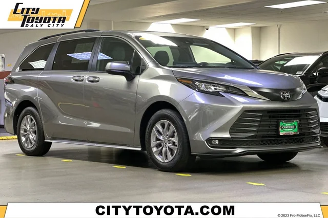 2026 Toyota Sienna XLE