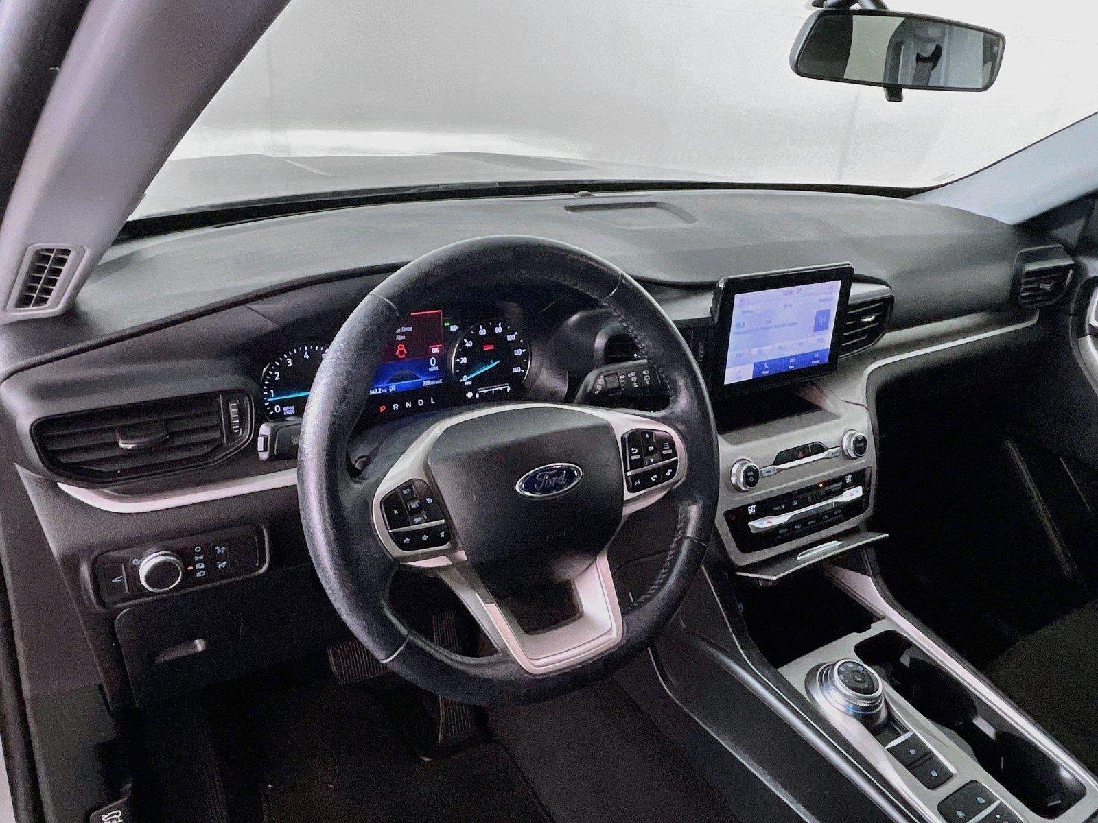 Used 2021 Iconic Silver Ford XLT image 13