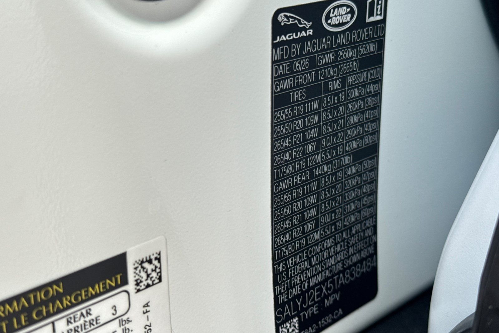 New 2026 Fuji White Land Rover S image 34