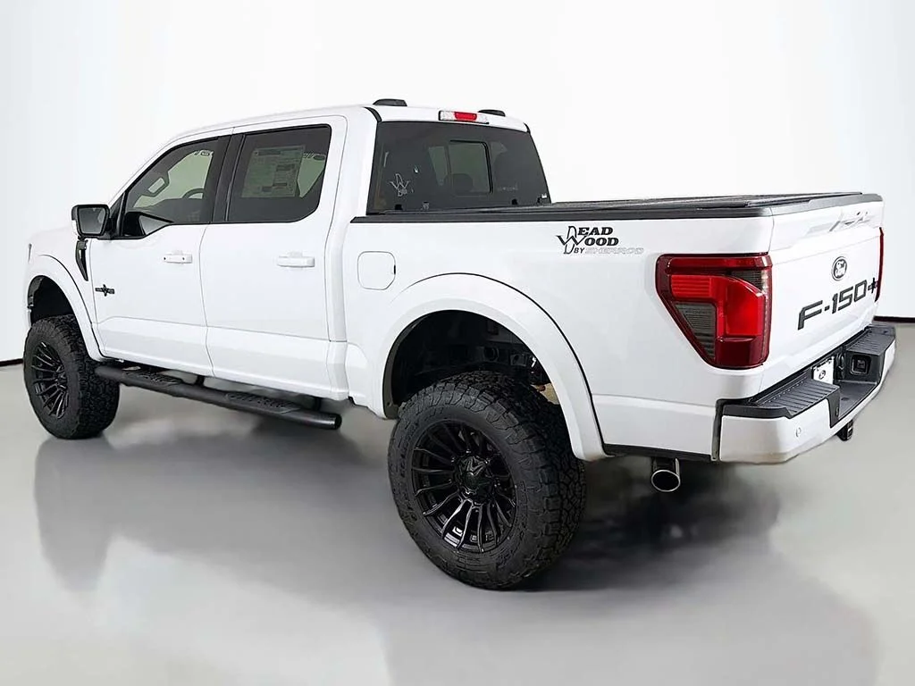 New 2025 Space White Metallic Ford XLT image 11