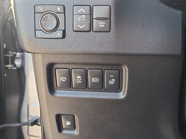 Used 2023 Gray Lexus GX 460 Premium image 22
