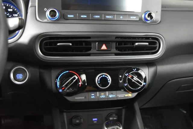 Used 2022 Red Hyundai SEL image 20