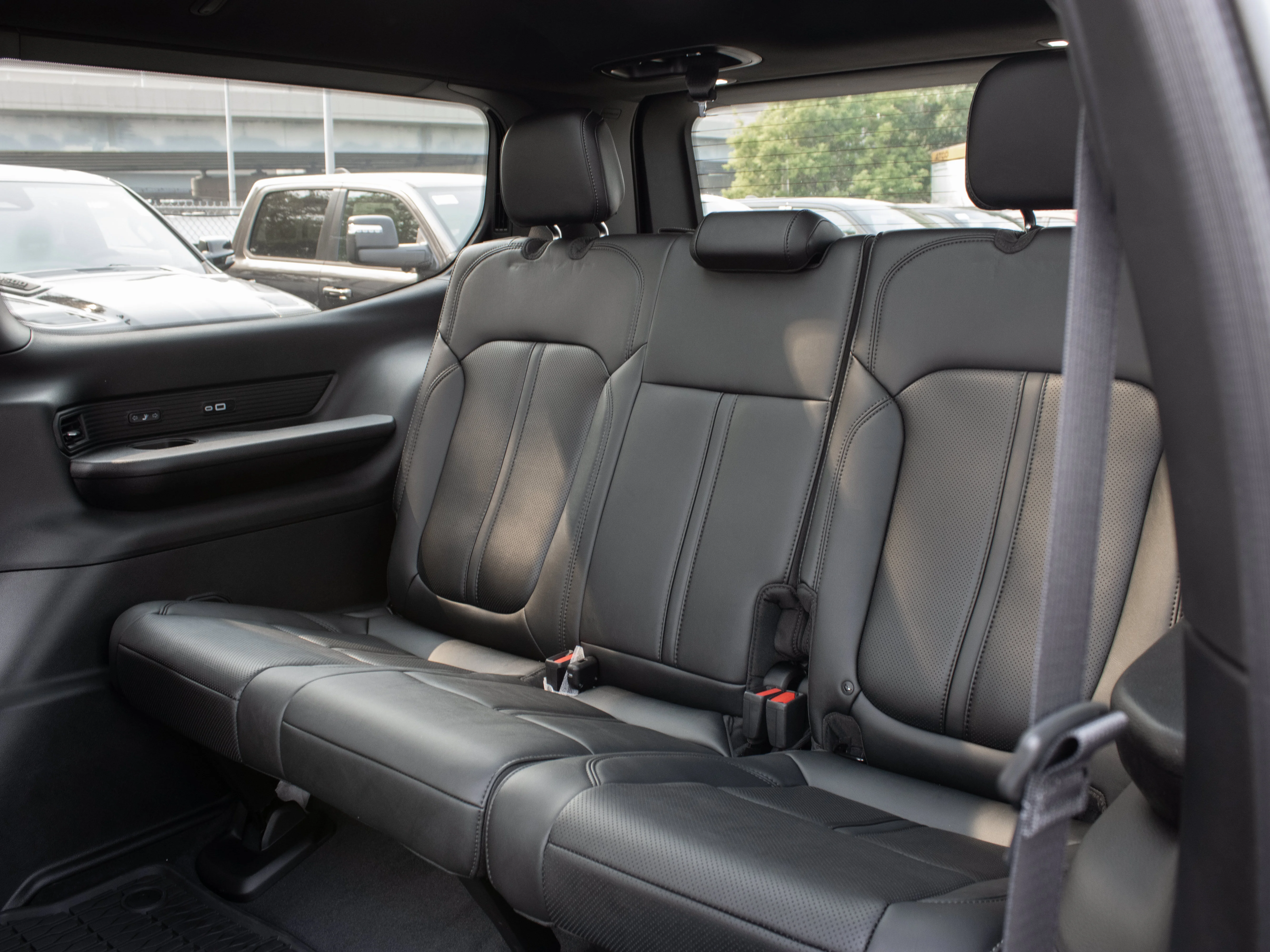 New 2026 Black Jeep Limited Reserve* image 29