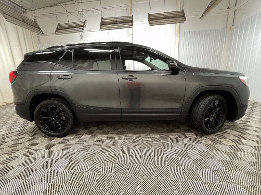Used 2021 GRAPHITE GRAY METALLIC GMC SLT image 21