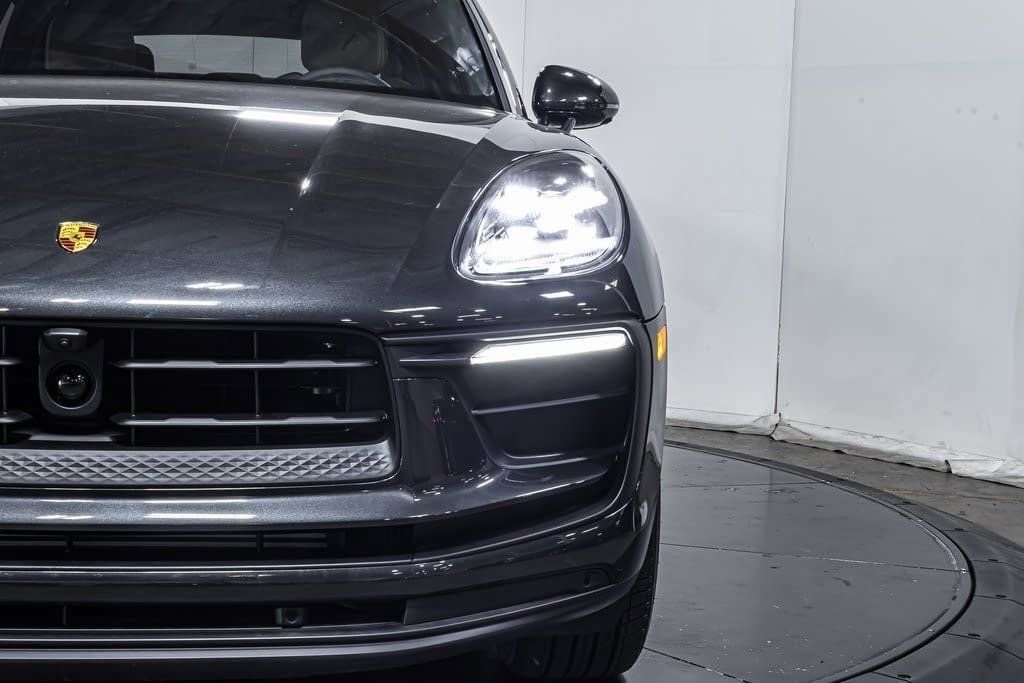 2025 Porsche Macan - Photo 19