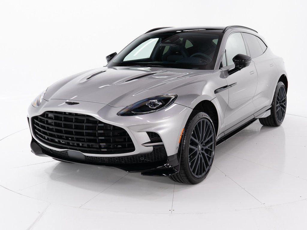 2026 Aston Martin DBX