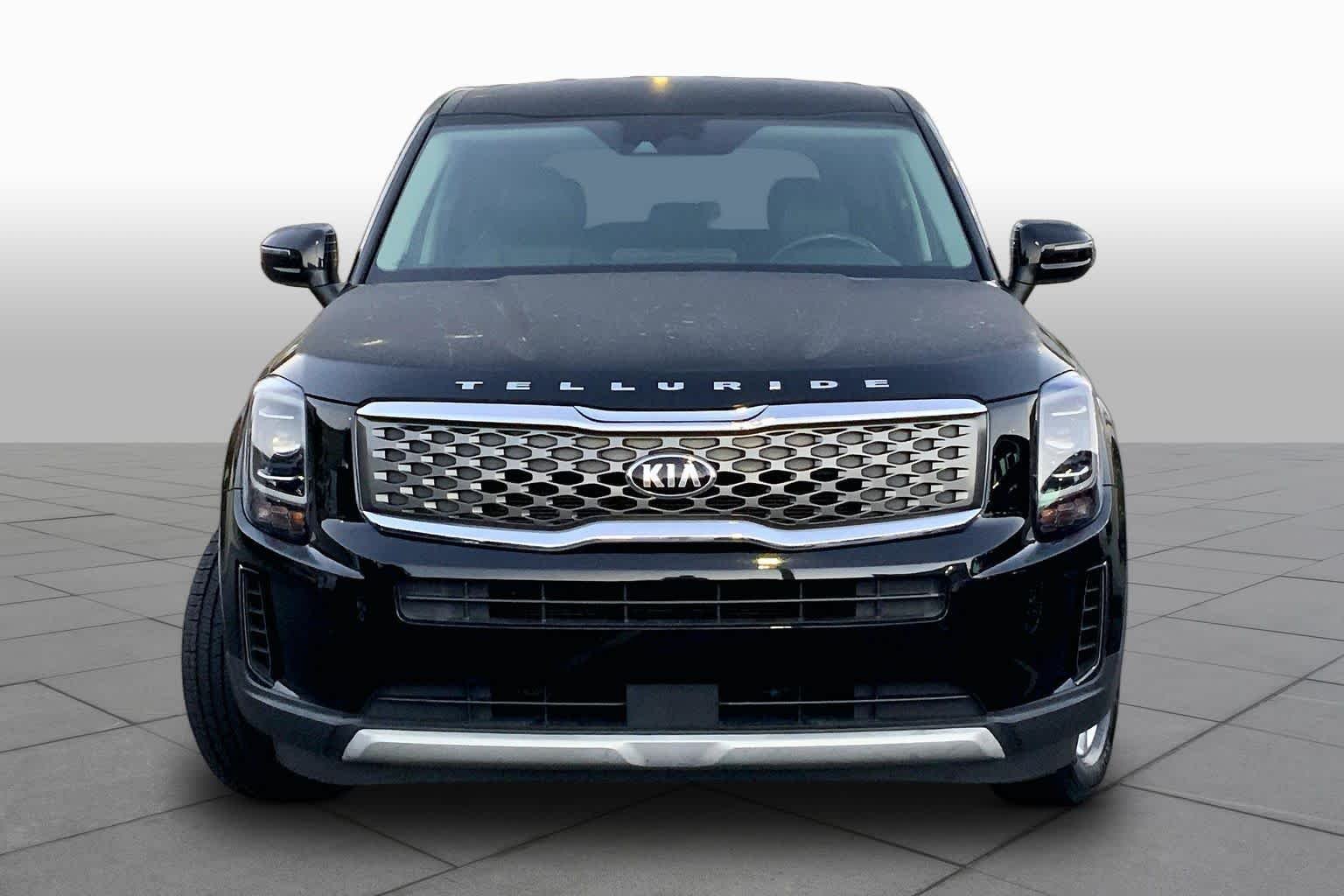 Used 2020 Ebony Black Kia LX image 4