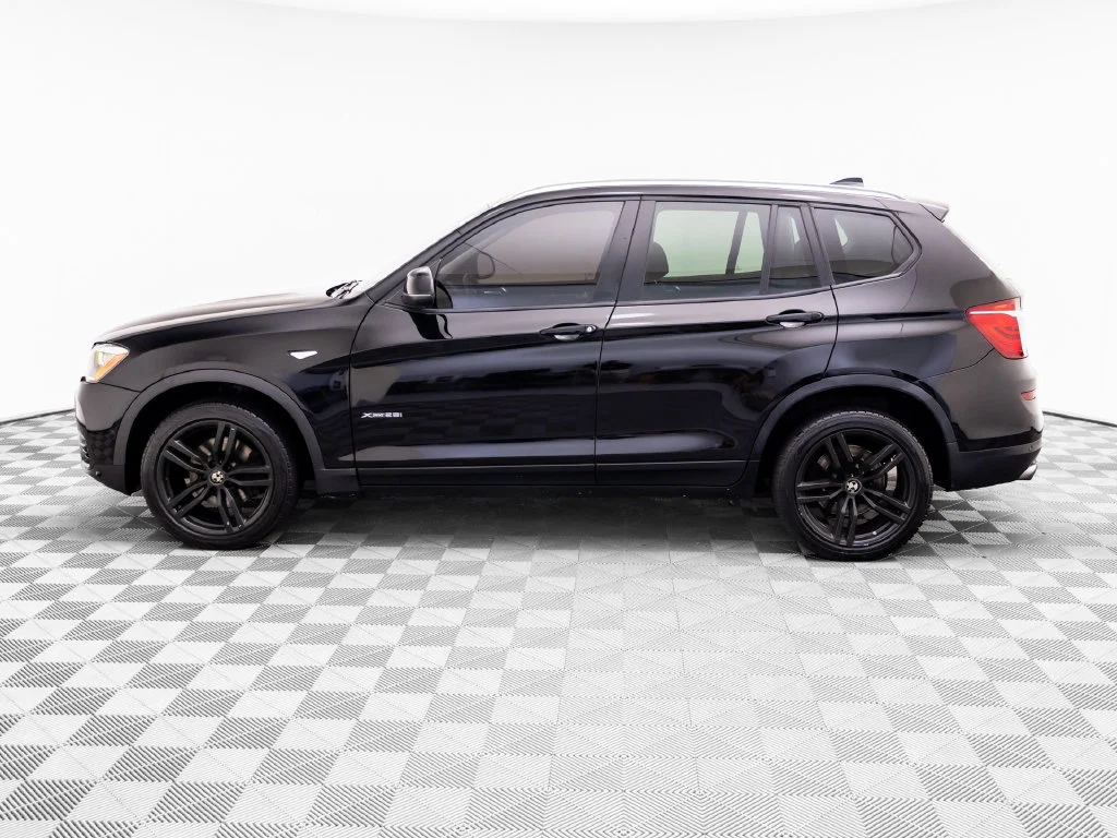 Used 2016 Black BMW xDrive28i image 2