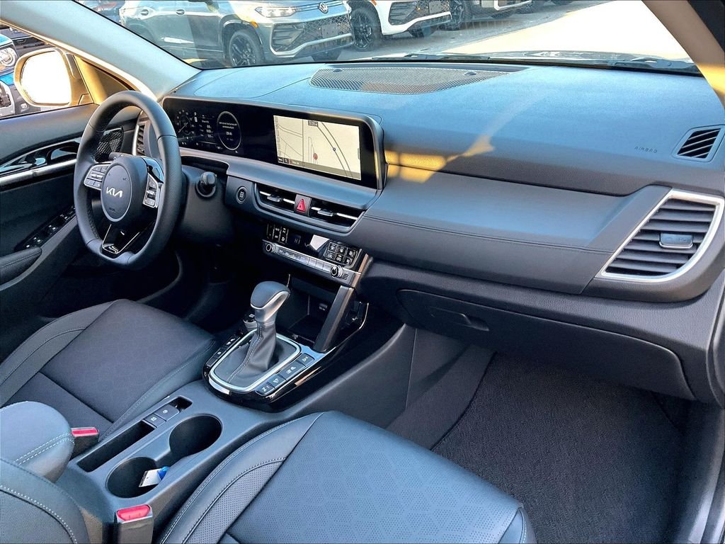 Used 2026 Gravity Gray Kia SX image 10
