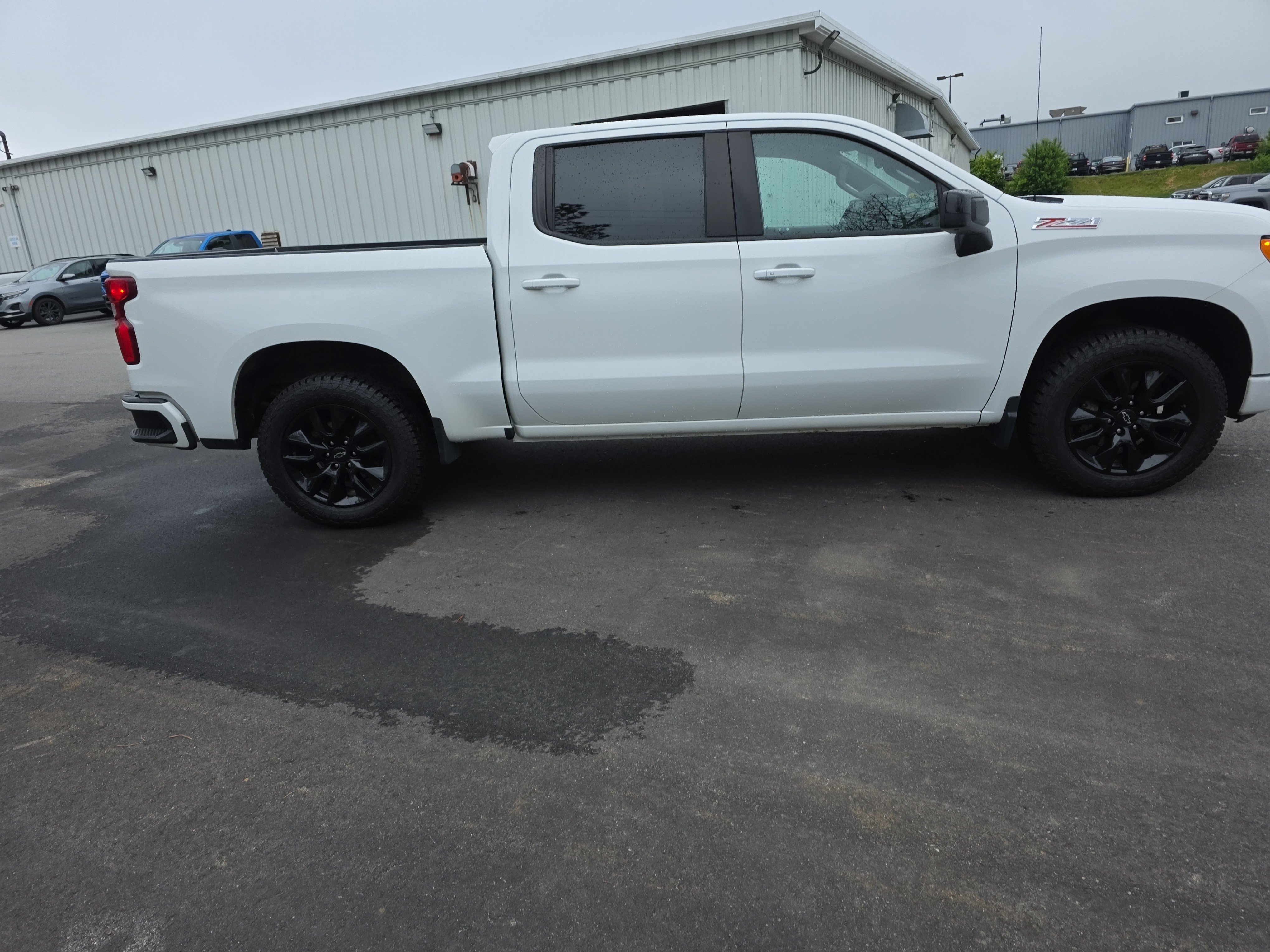 Used 2023 Summit White Chevrolet RST image 6