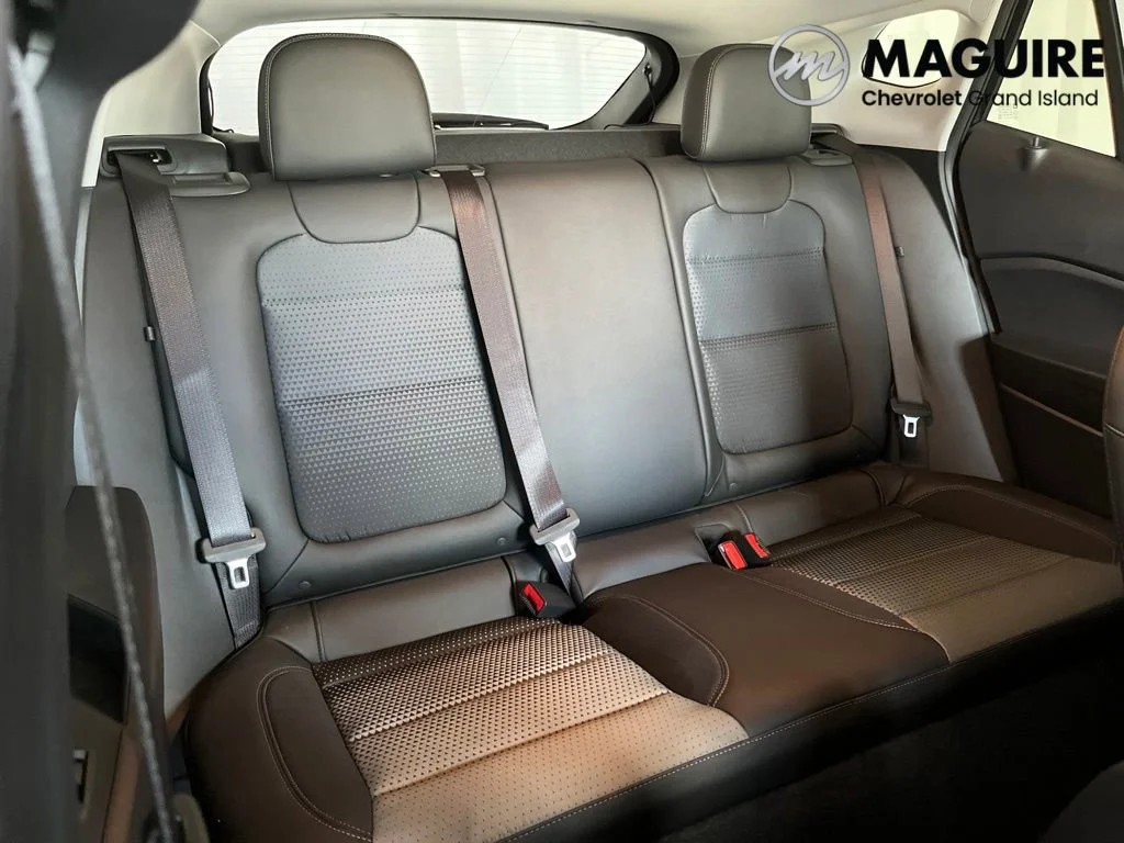 New 2026 Mosaic Black Metallic Chevrolet LT image 30