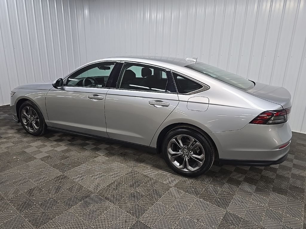 Used 2023 Gray Honda EX image 4