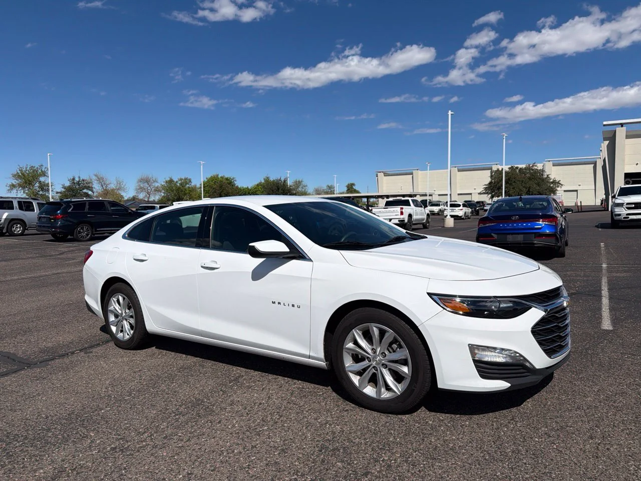 Used 2024 Summit White Chevrolet LT image 2