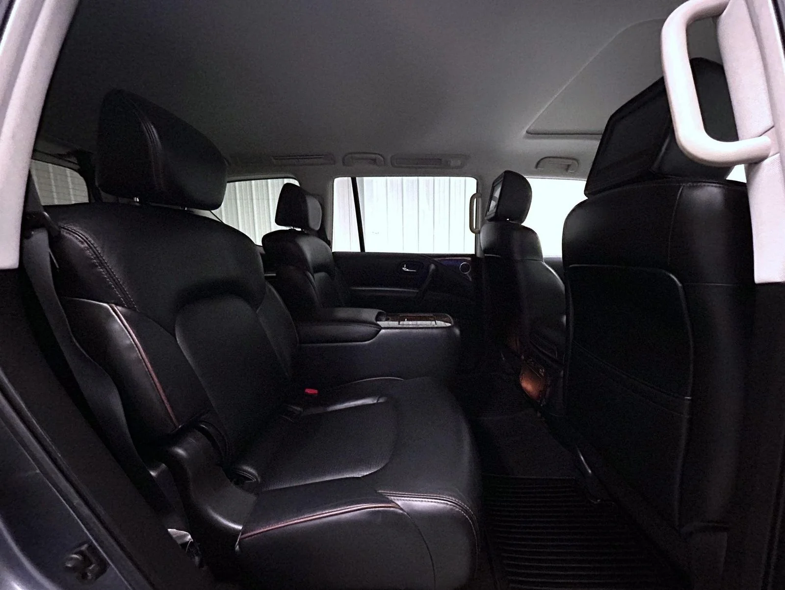 Used 2019 Gray Nissan Platinum image 18
