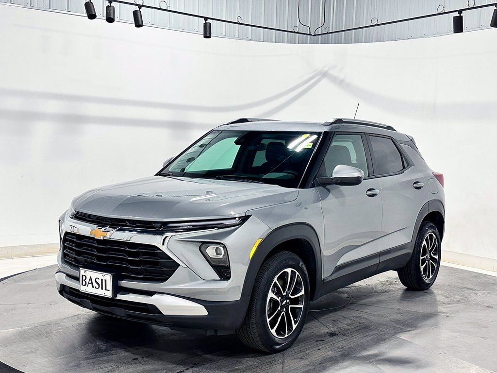 Used 2024 Gray Chevrolet LT image 8