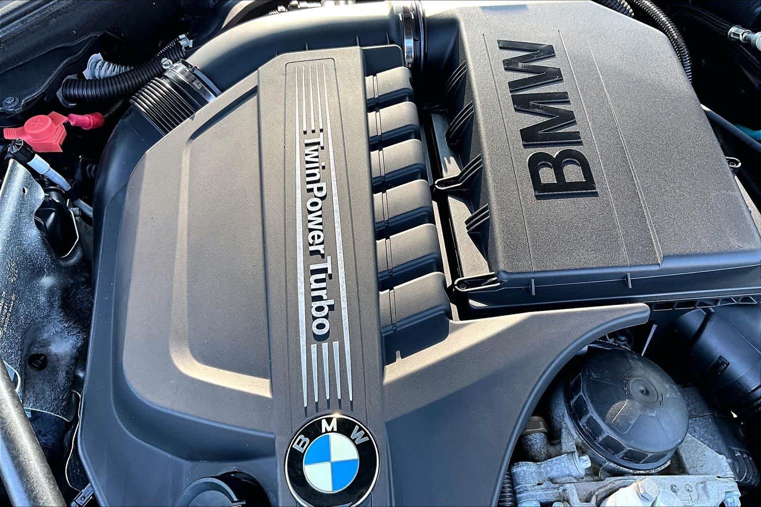 Used 2016 Black Sapphire Metallic BMW 640i xDrive image 34