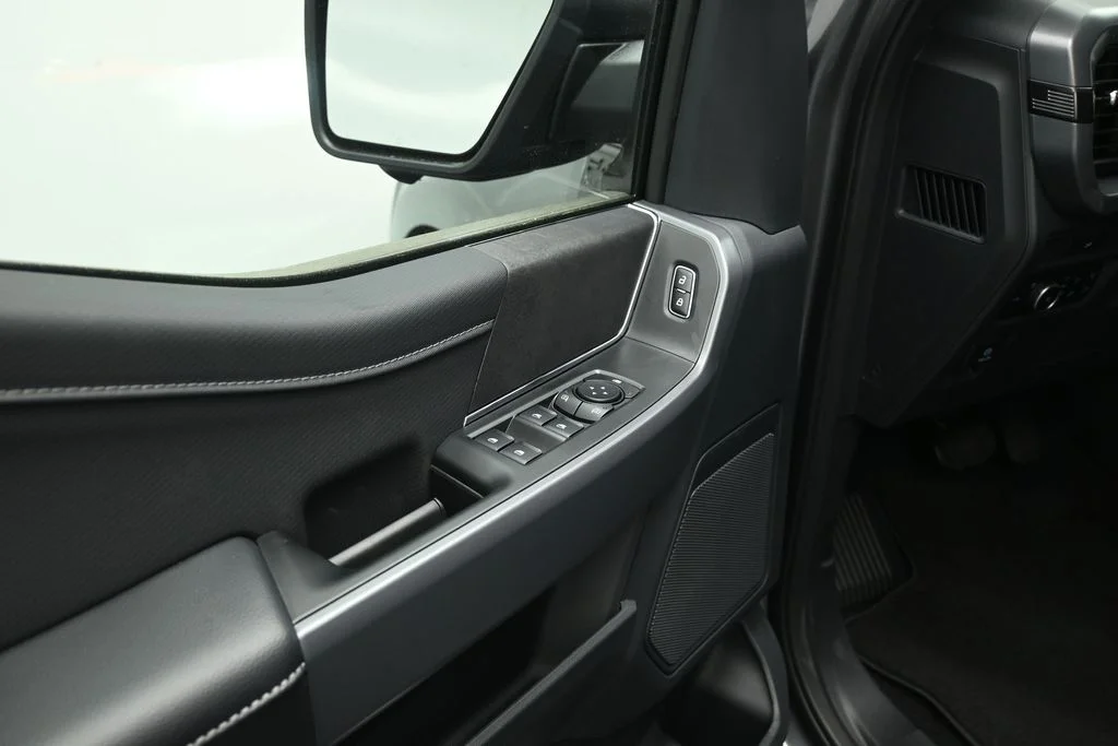 New 2026 Carbonized Gray Metallic Ford XLT image 9