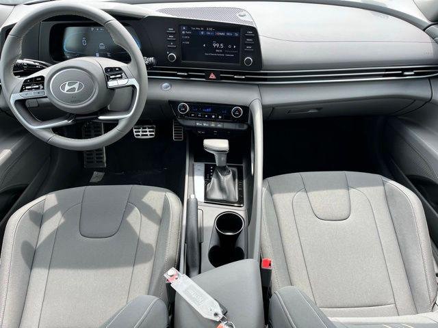 2025 Hyundai Elantra SEL - Photo 9