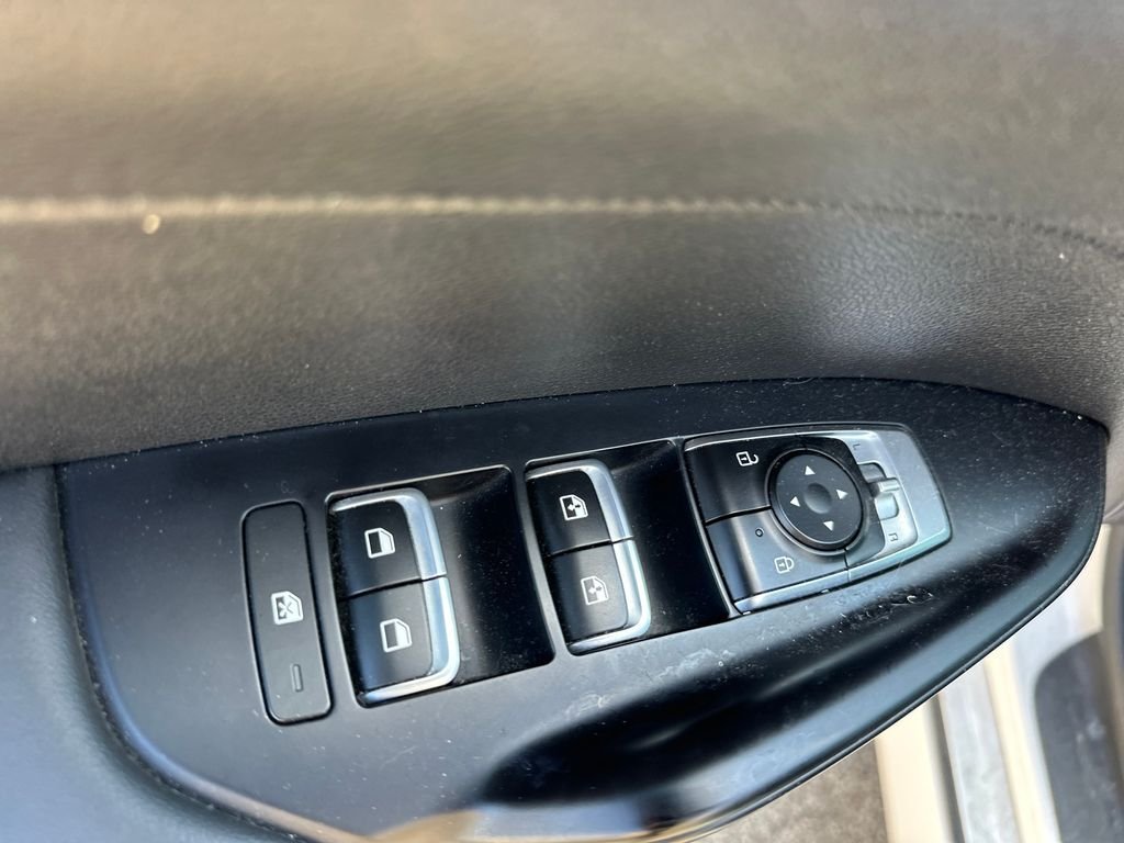 Used 2021 White Kia GT-Line image 12