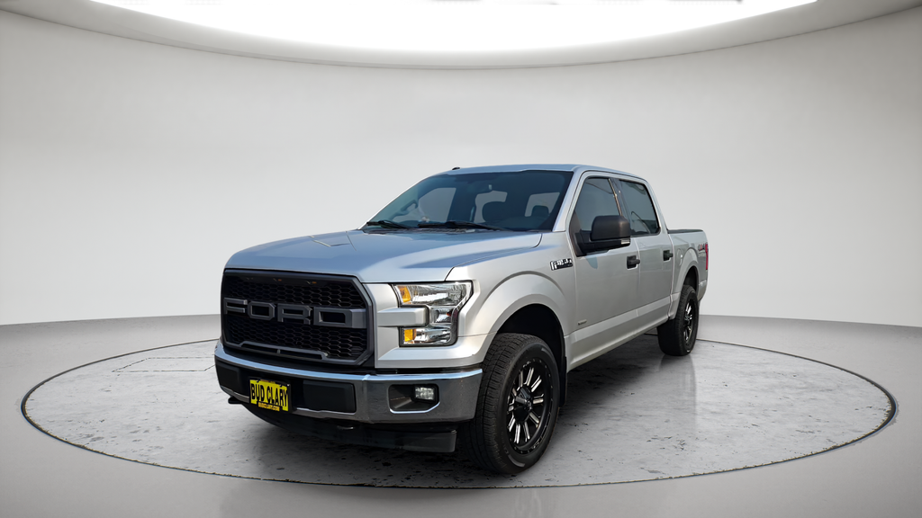 Used 2017 Silver Ford XLT image 1