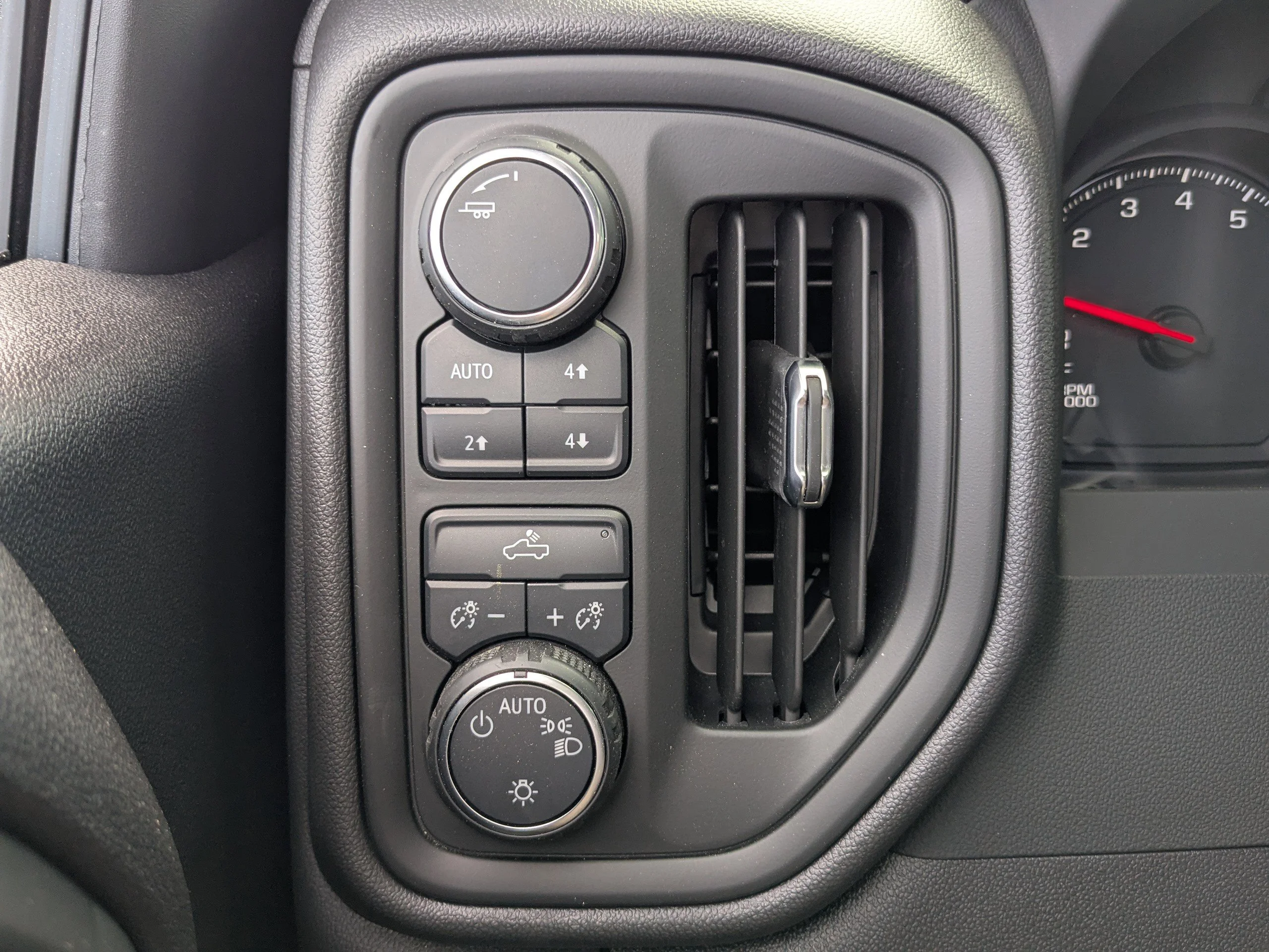 2024 Chevrolet Silverado 1500 Work Truck - Photo 21