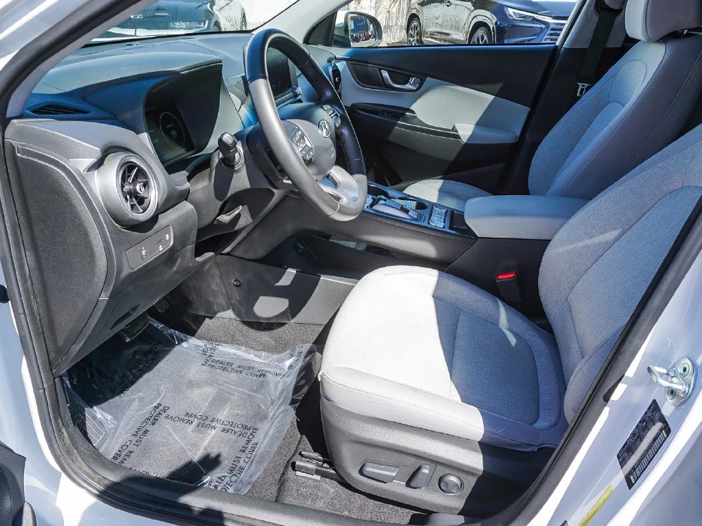 Used 2022 White Hyundai SEL image 18