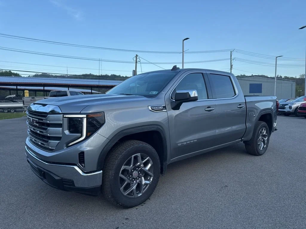 2026 GMC Sierra 4WD Crew Cab Short Box SLE's photo