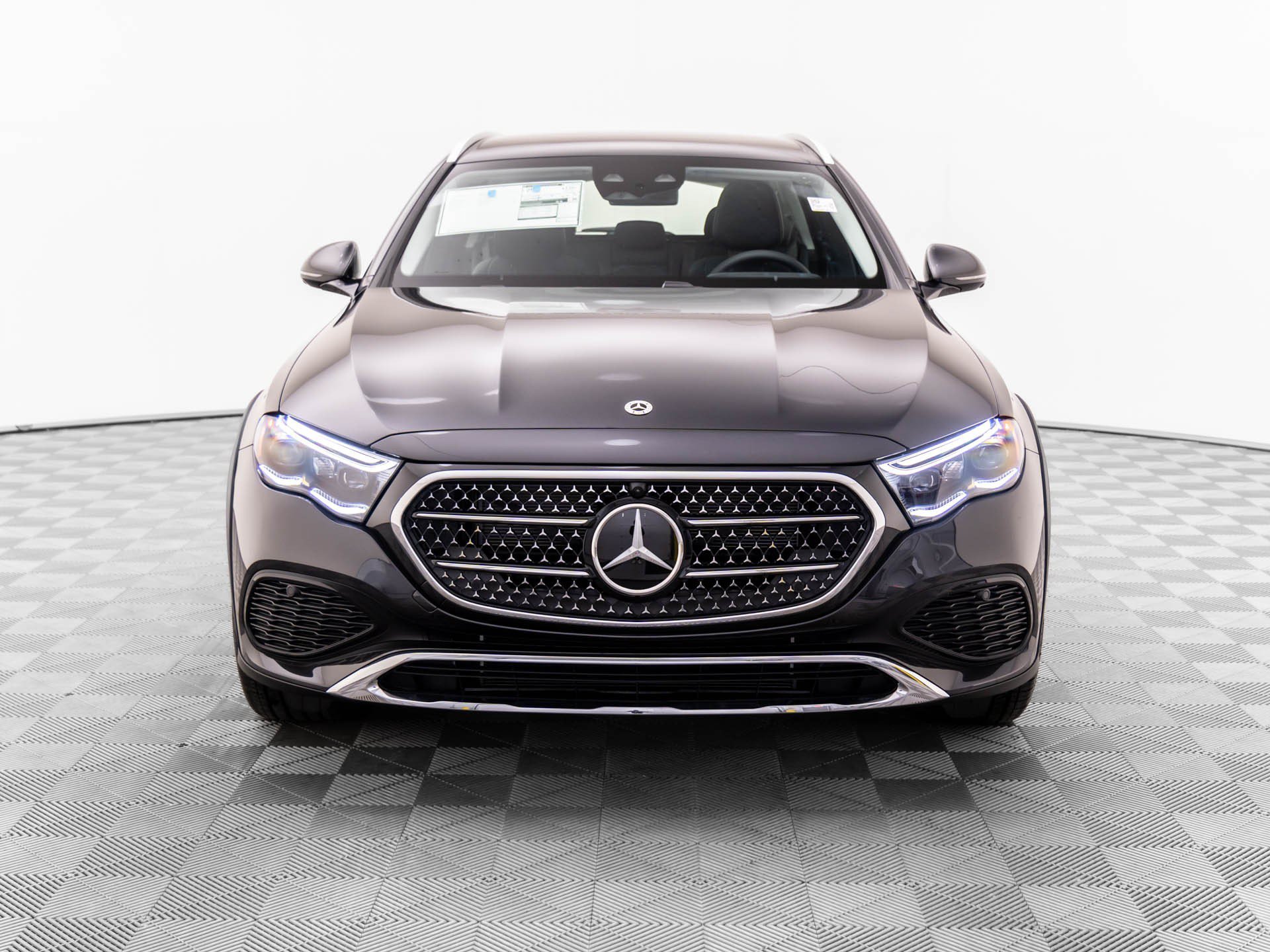 Used 2025  Mercedes-Benz E 450 image 8