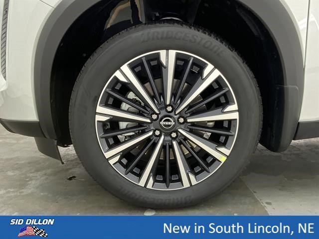 New 2026 Everest White Pearl Tricoat/Super Black Nissan Platinum image 5