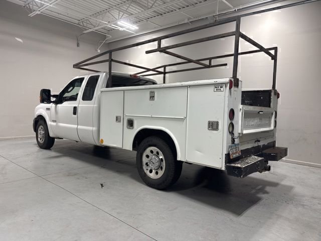 Used 2006 White Ford XL image 11