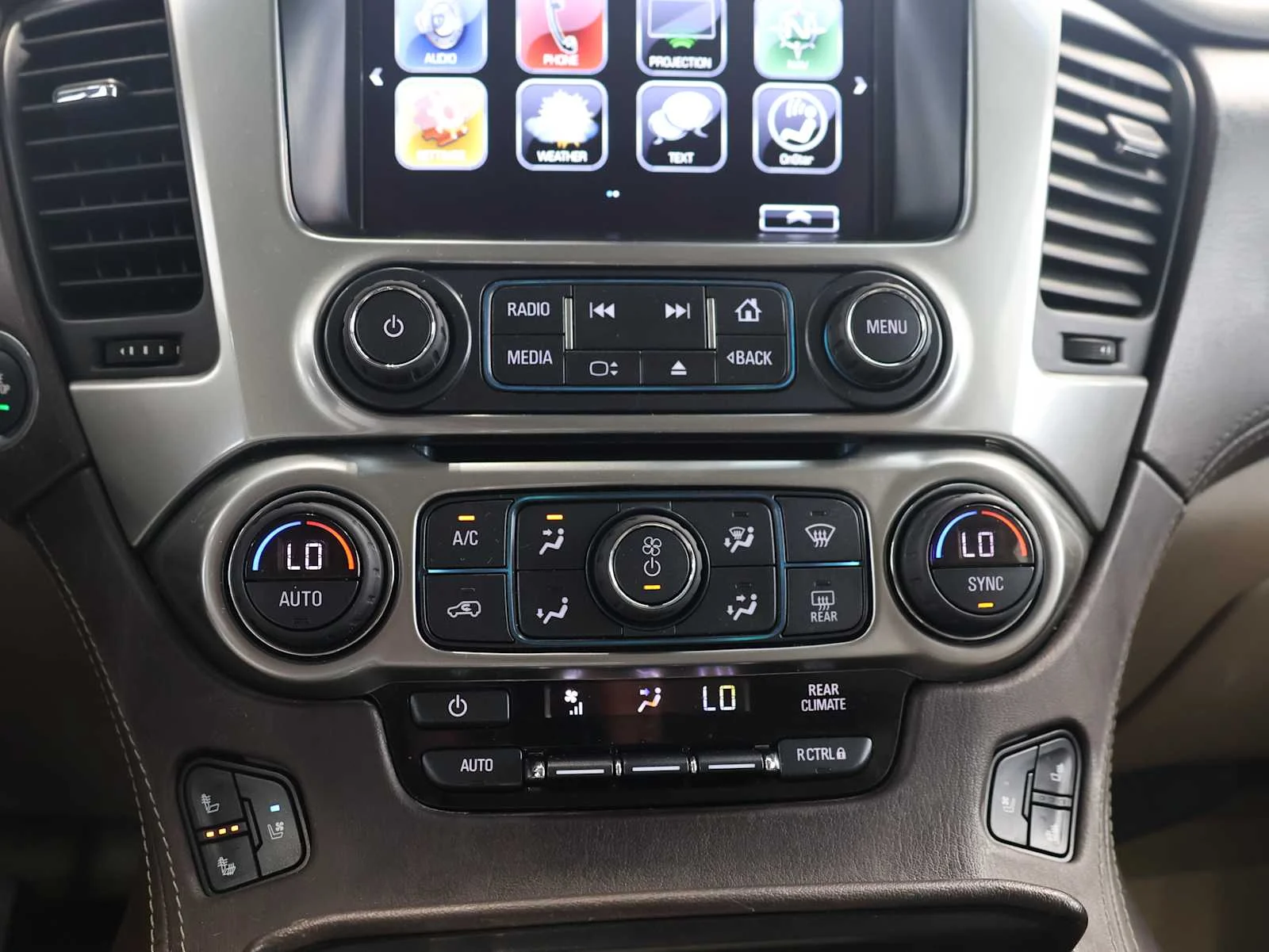 Used 2018 Summit White Chevrolet Premier image 18