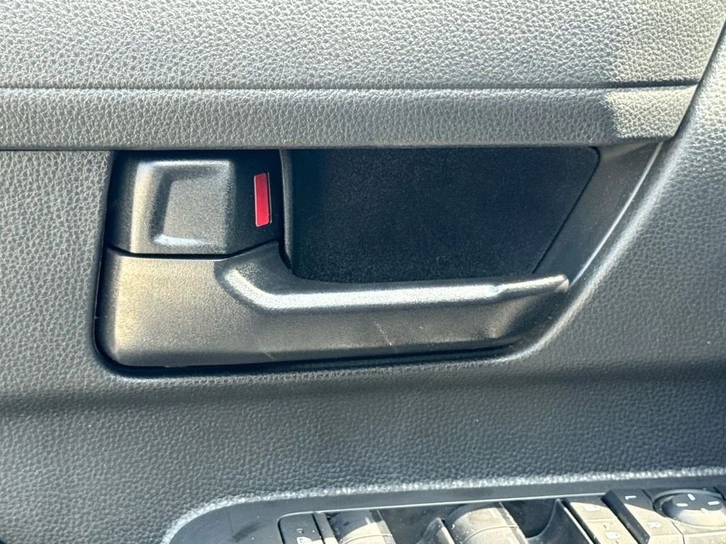 Used 2025  Toyota SR5 image 13