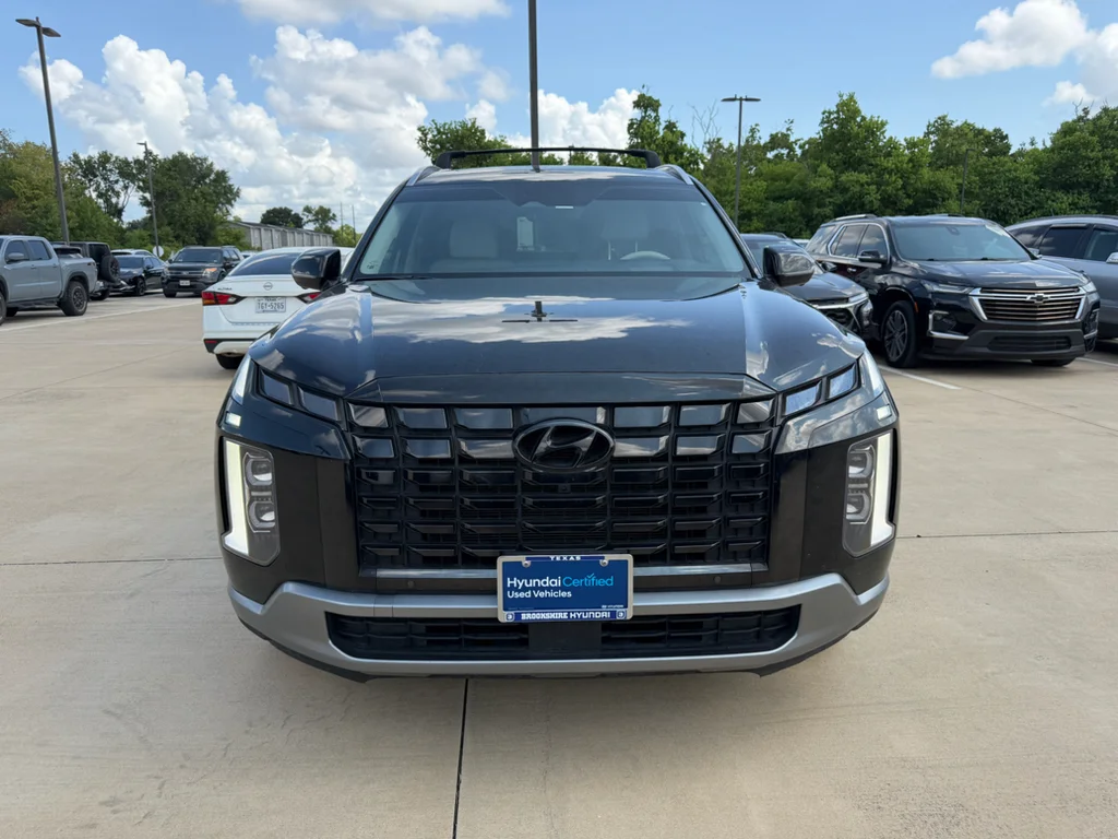 Used 2024 Abyss Black Pearl Hyundai Limited image 9