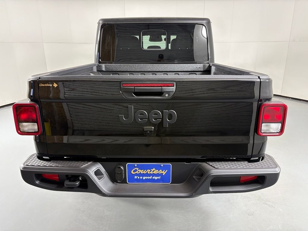 New 2026 Black Clear-Coat Exterior Paint Jeep Sport S image 7