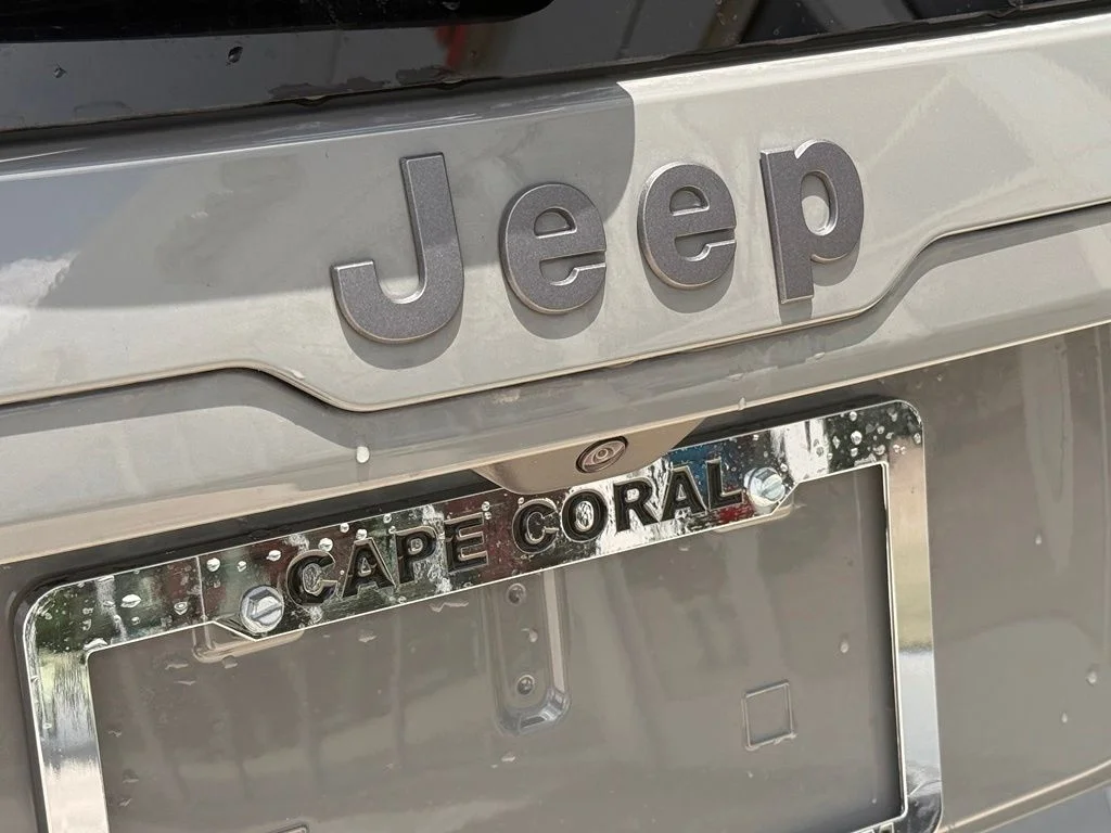 New 2026 Sting-Gray Clearcoat Jeep Laredo image 33