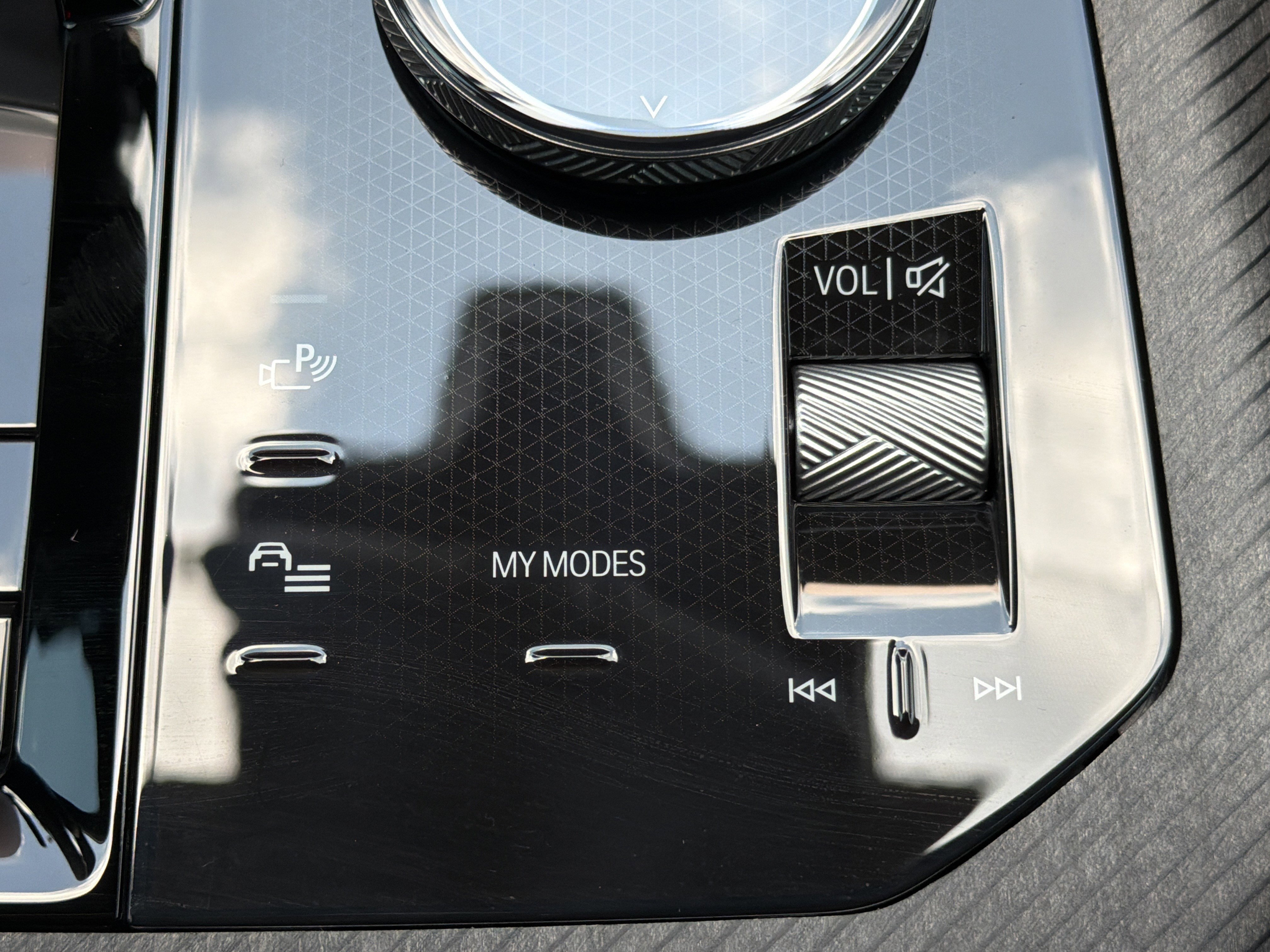 New 2026 Arctic Race Blue Metallic BMW 30 xDrive image 9