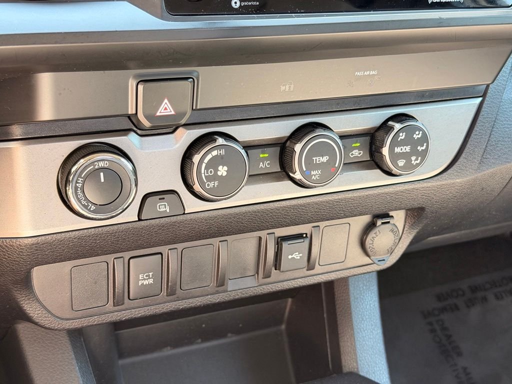 Certified Used 2022 Silver Toyota SR image 27
