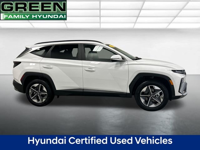 Certified Used 2025 White Hyundai SEL Convenience image 10
