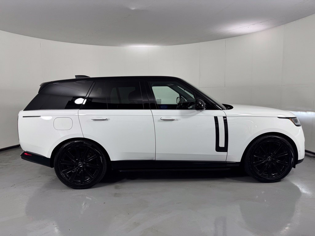 Used 2025 Fuji White Land Rover Autobiography image 4