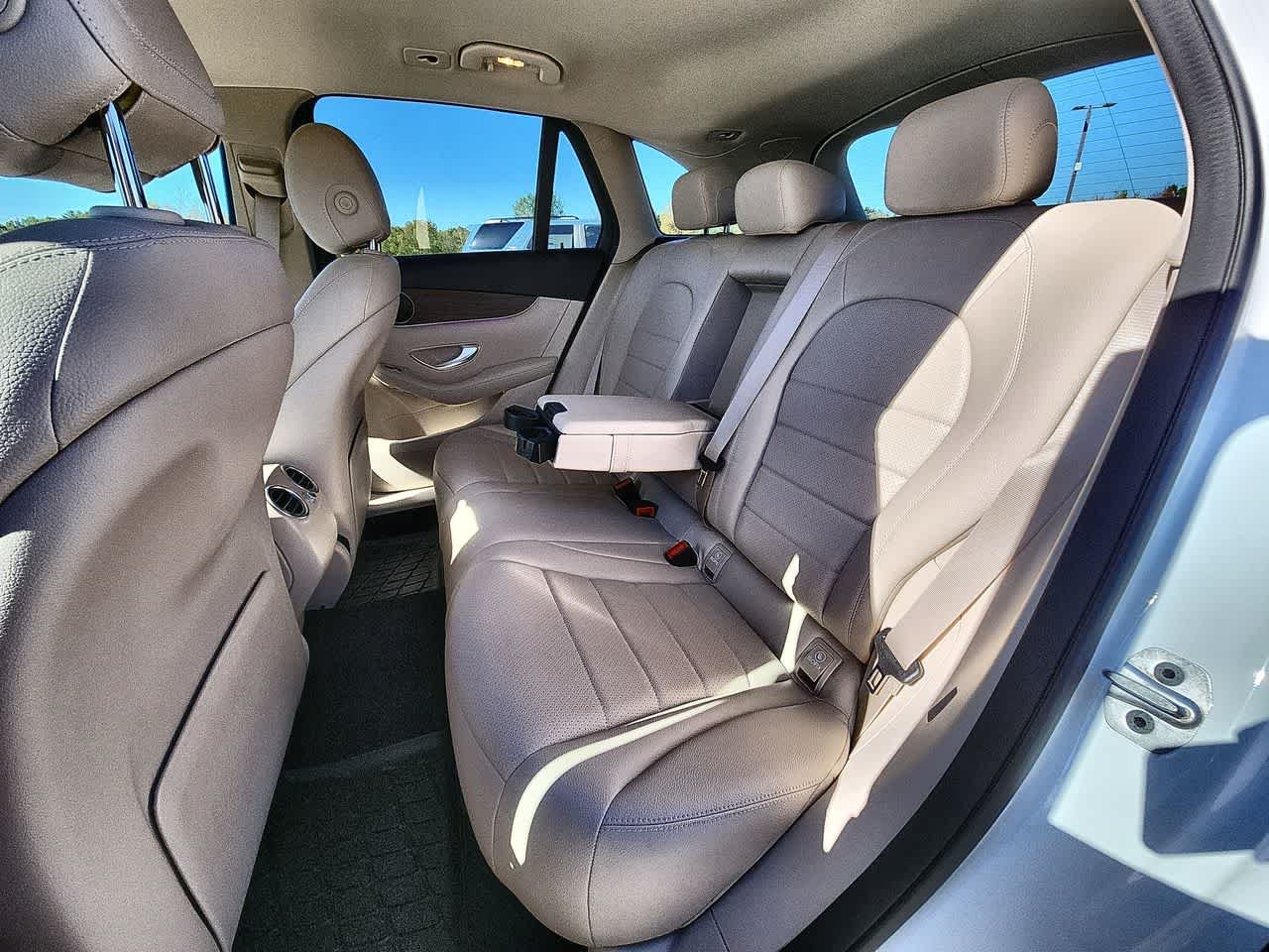 Used 2022 Polar White Mercedes-Benz GLC 300 image 14