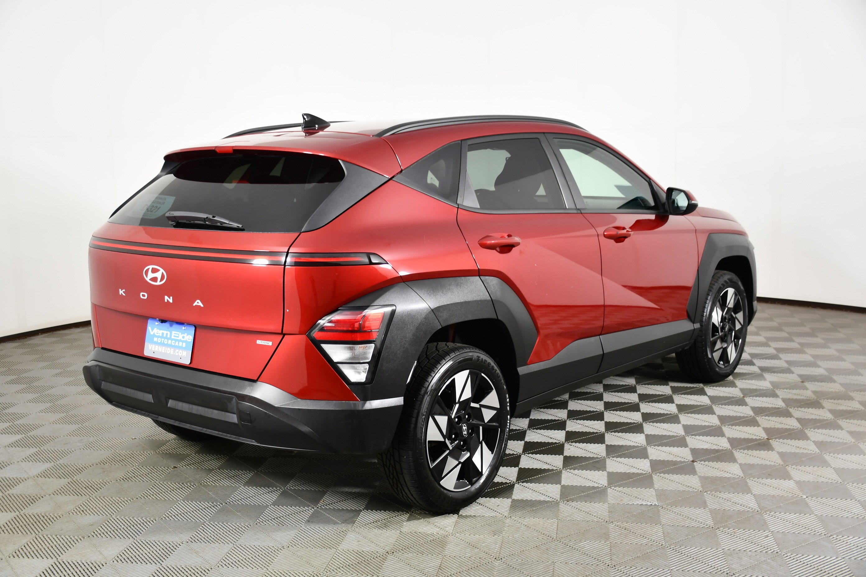 Used 2024 Ultimate Red Metallic Hyundai SEL image 6