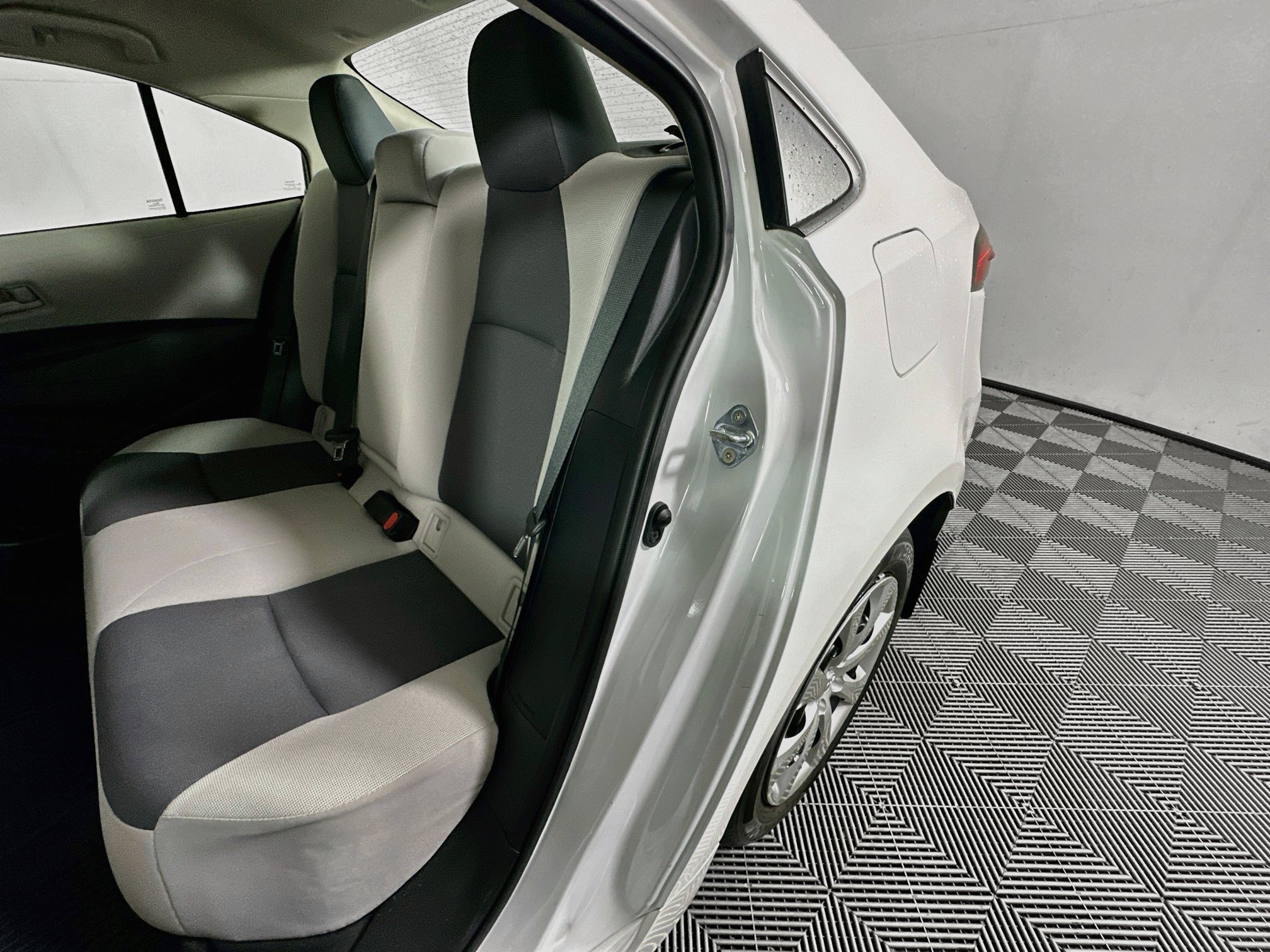 Certified Used 2025 Ice Toyota LE image 25